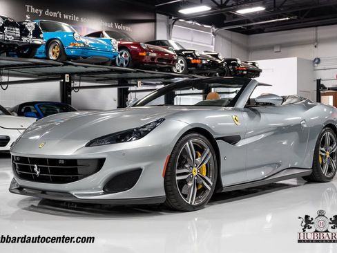 Used 2019 Ferrari Portofino RWD image 12