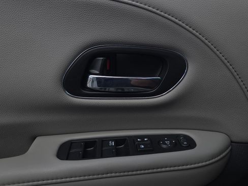 Used 2022 Honda HR-V EX-L image 38