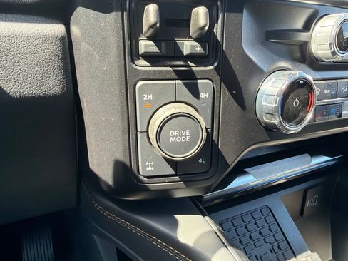 Used 2024 Ford F350 Platinum AWD/4WD image 10