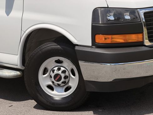 Used 2025 GMC Savana 2500 w/ Driver Convenience Package RWD image 3