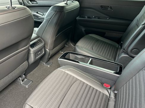 New 2025 Nissan Pathfinder Rock Creek image 14