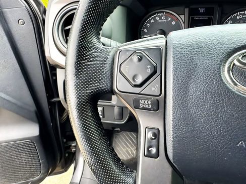 Used 2016 Toyota Tacoma TRD Sport w/ Towing Package RWD image 16