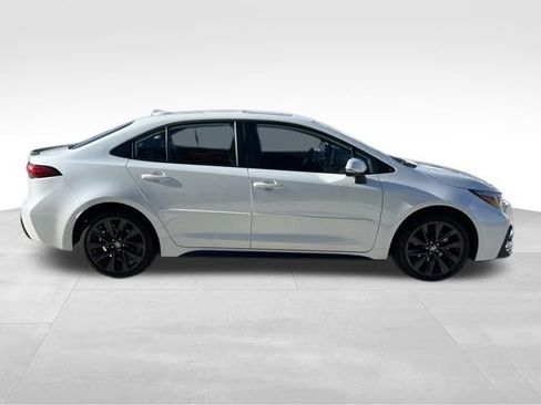 Used 2026 Toyota Corolla XSE FWD image 9