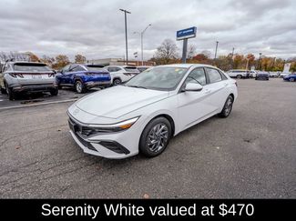 Certified 2024 Hyundai Elantra SEL video 3