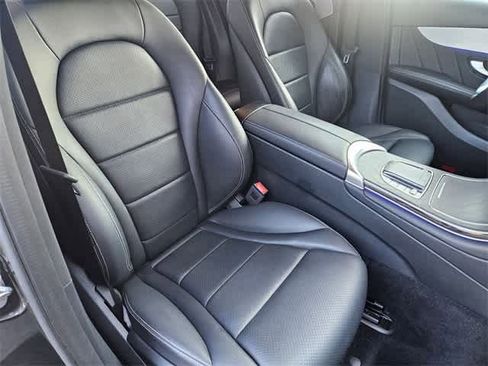Used 2022 Mercedes-Benz GLC 300 image 19