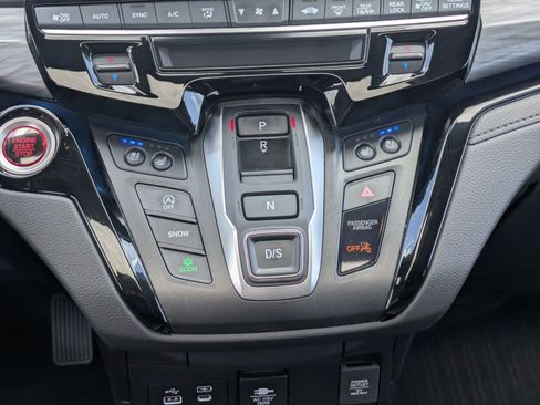 Certified 2025 Honda Odyssey Elite image 27