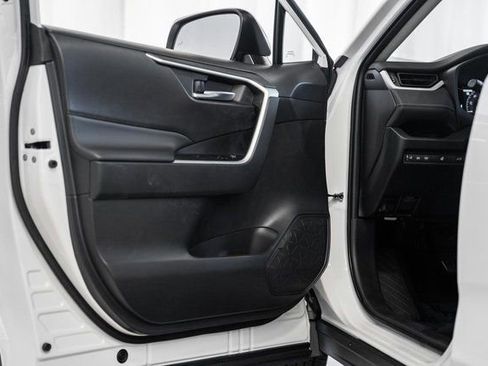 Used 2024 Toyota RAV4 XLE image 34