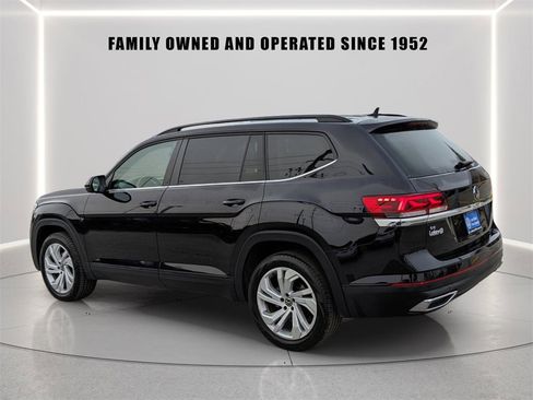 Certified 2023 Volkswagen Atlas SE image 5