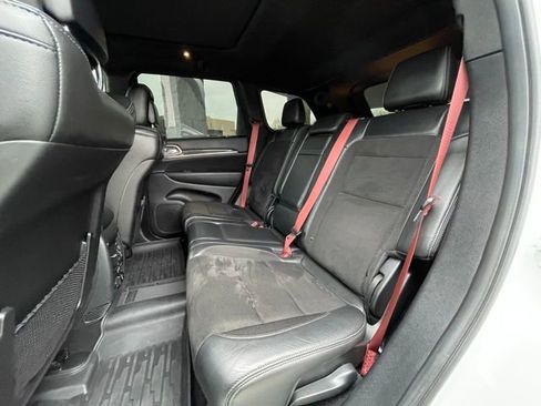 Used 2019 Jeep Grand Cherokee SRT image 14