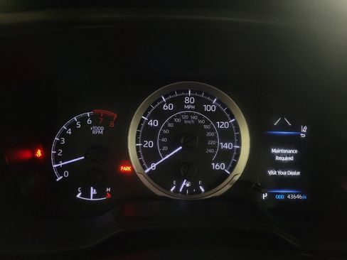 Used 2020 Toyota Corolla LE FWD image 23
