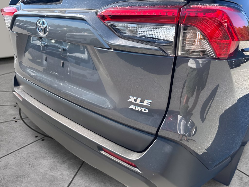 Used 2023 Toyota RAV4 XLE AWD/4WD image 30