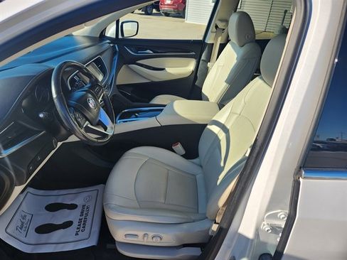 Used 2023 Buick Enclave Essence w/ Experience Buick Package image 5