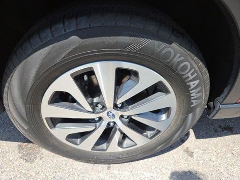 Used 2023 Subaru Outback Premium AWD/4WD image 21