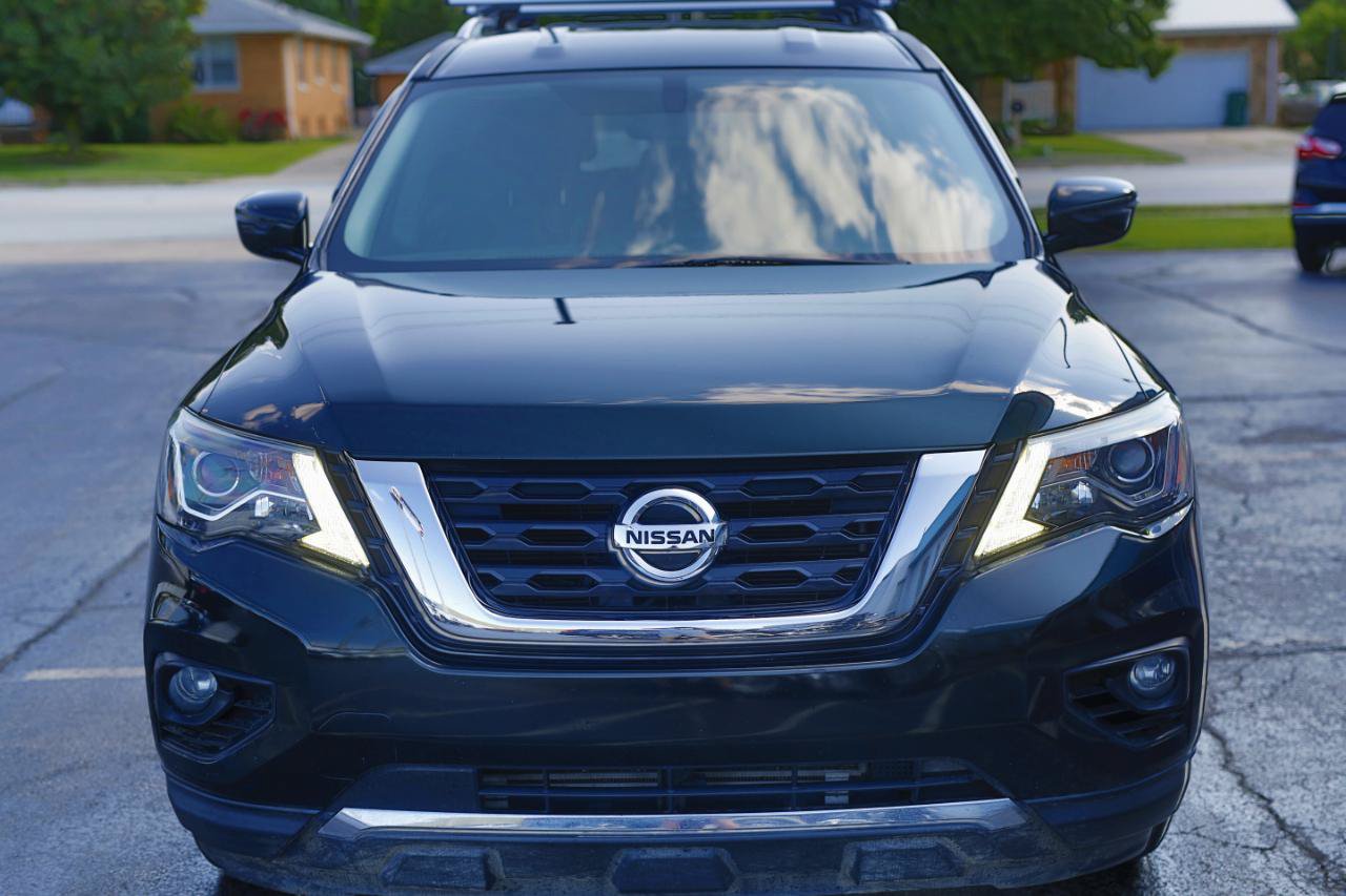 Used 2020 Nissan Pathfinder SV FWD image 2
