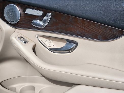 Certified 2021 Mercedes-Benz GLC 300 4MATIC image 21