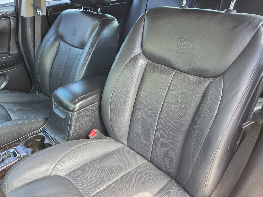 Used 2008 Cadillac DTS FWD image 19