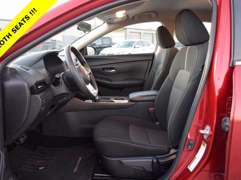 Used 2024 Nissan Sentra SV image 3