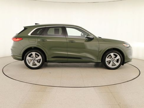 Used 2025 Audi Q5 Prestige AWD/4WD image 8