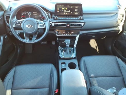 Used 2021 Kia Seltos SX w/ SX Sunroof Package image 7