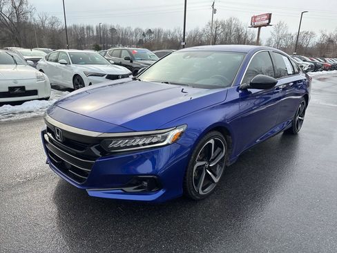 Used 2022 Honda Accord Sport image 4