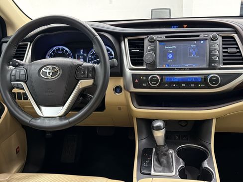 Used 2016 Toyota Highlander Limited AWD/4WD image 15
