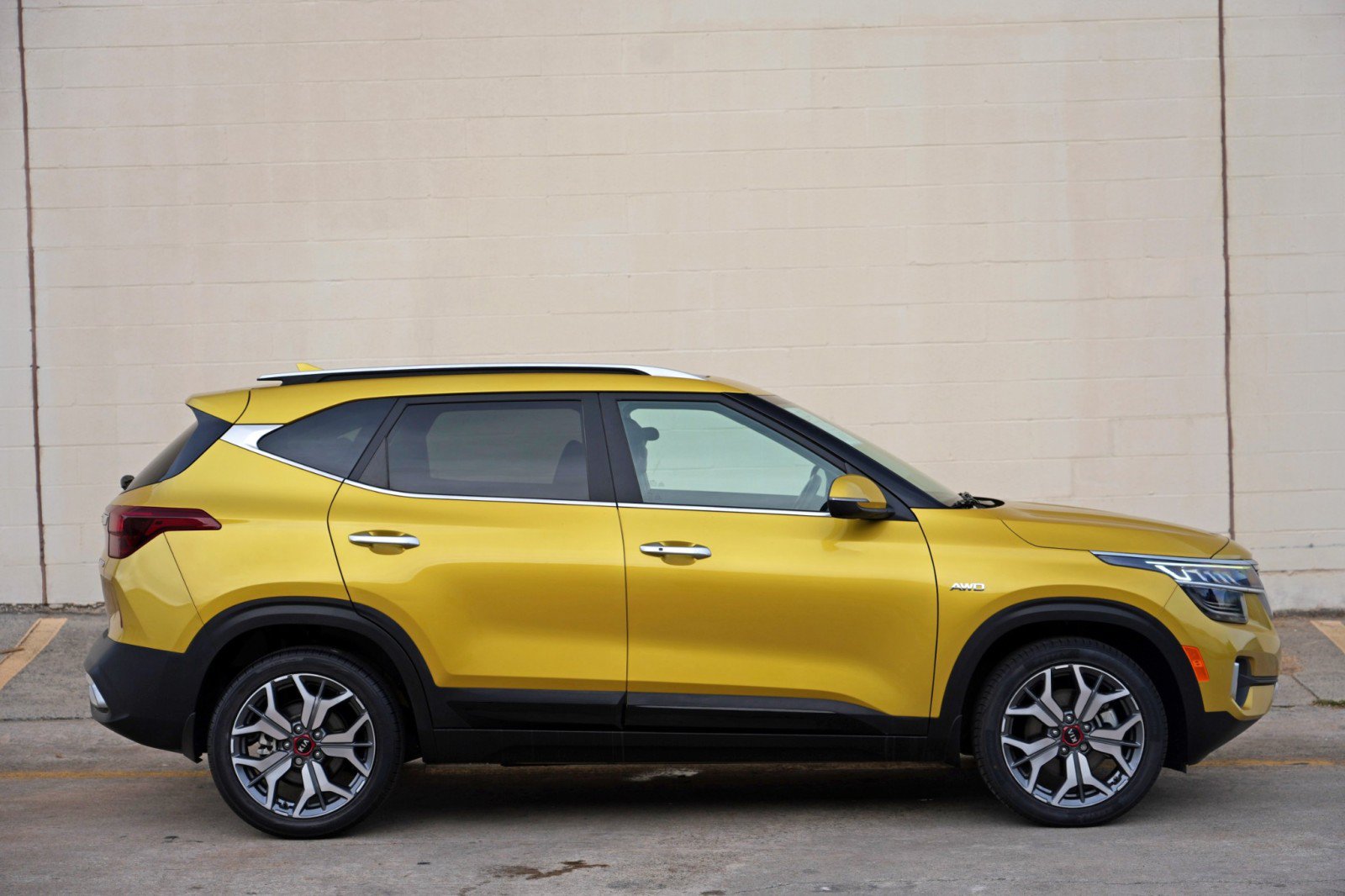 Used 2021 Kia Seltos SX w/ SX Sunroof Package AWD/4WD image 48