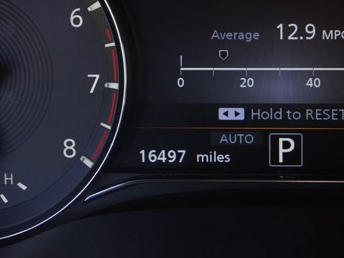 Used 2024 INFINITI QX80 Sensory AWD/4WD image 36