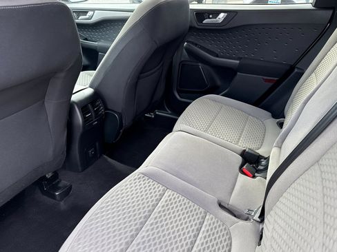 Used 2020 Ford Escape SE image 29