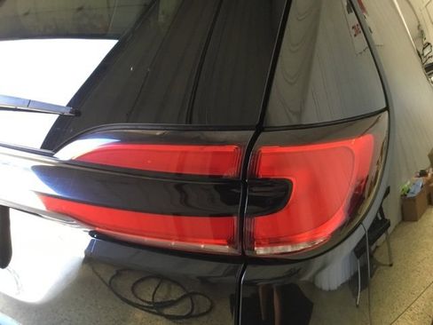 Used 2022 Chrysler Pacifica Touring-L image 23