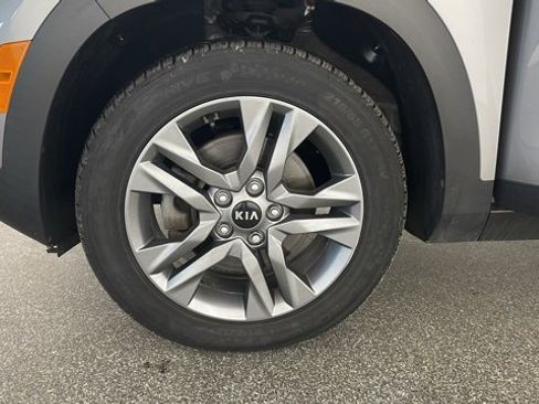 Used 2021 Kia Seltos LX image 48