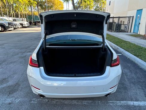 Used 2024 BMW 330i Sedan w/ Convenience Package image 21