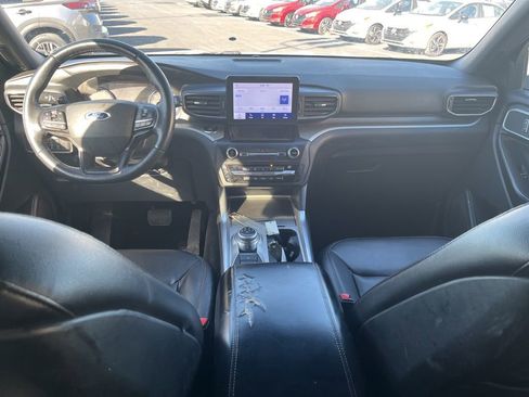 Used 2020 Ford Explorer XLT w/ Equipment Group 202A image 25