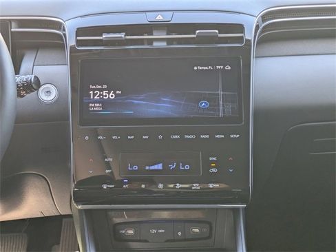 Used 2023 Hyundai Tucson Limited image 15