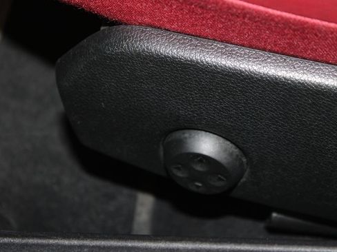 Used 2012 Mercedes-Benz SLK 350 image 17