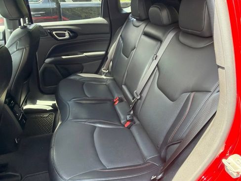 Used 2023 Jeep Compass Trailhawk w/ Trailhawk Elite Group AWD/4WD image 8