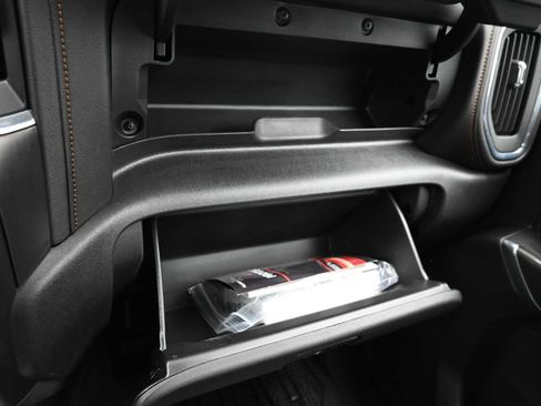 Used 2022 GMC Sierra 2500 AT4 w/ AT4 Preferred Package image 18