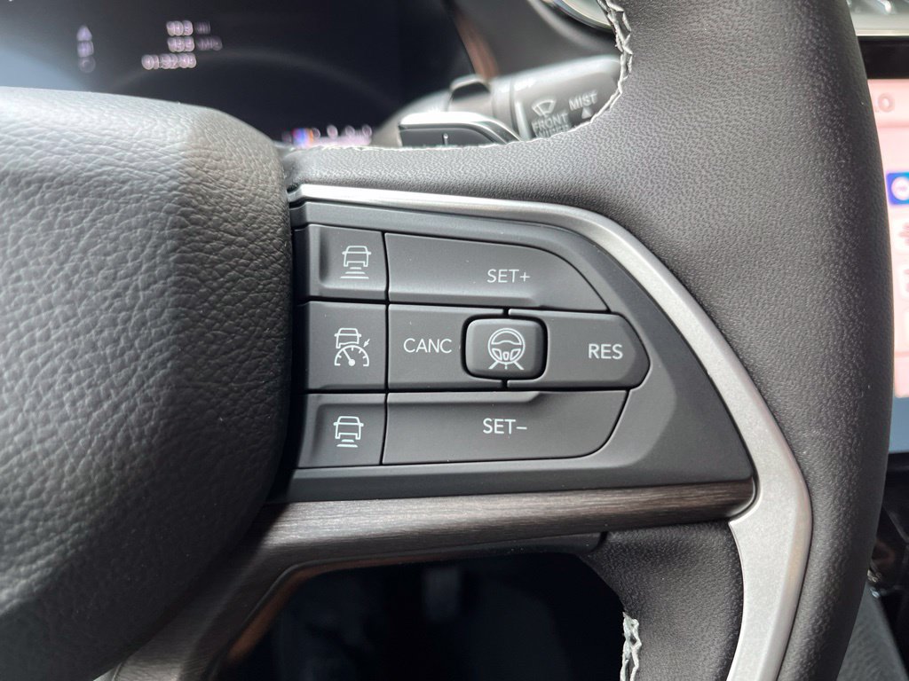 New 2026 Jeep Grand Cherokee Altitude AWD/4WD image 27