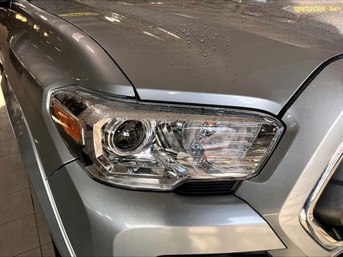 Used 2023 Toyota Tacoma SR5 image 33