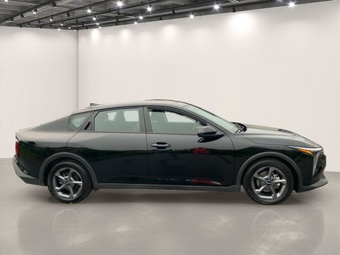 Certified 2026 Kia K4 FWD image 9