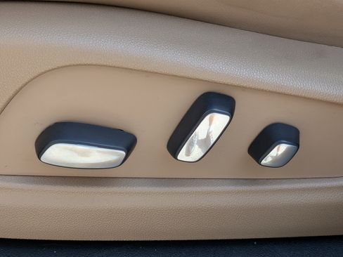 Certified 2020 Cadillac XT5 Premium Luxury w/ Platinum Package image 20