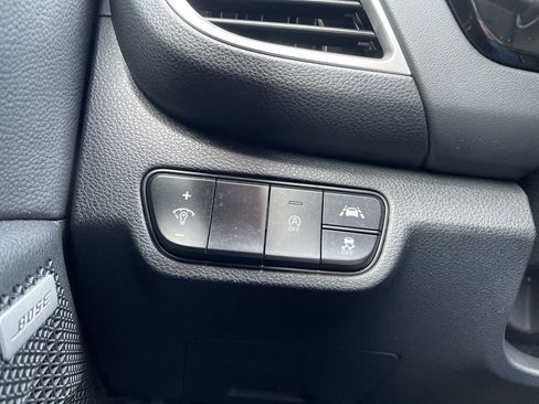 Used 2021 Kia Seltos SX w/ SX Sunroof Package image 24