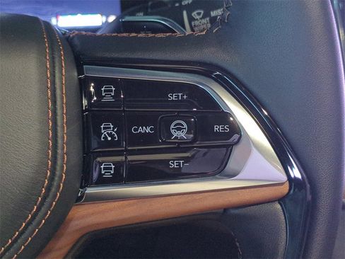 New 2025 Jeep Grand Cherokee Summit image 29