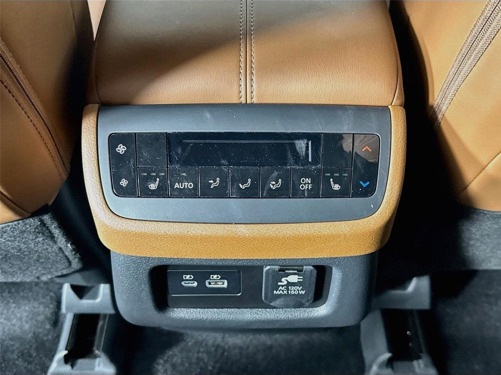 Certified 2025 Nissan Pathfinder Platinum w/ Cargo Package FWD image 26