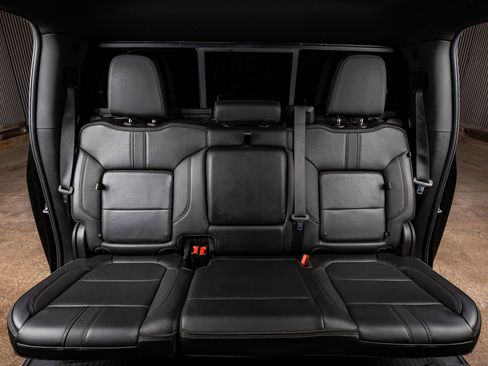 Used 2022 Chevrolet Silverado 3500 High Country w/ LPO, Hitch Package image 34