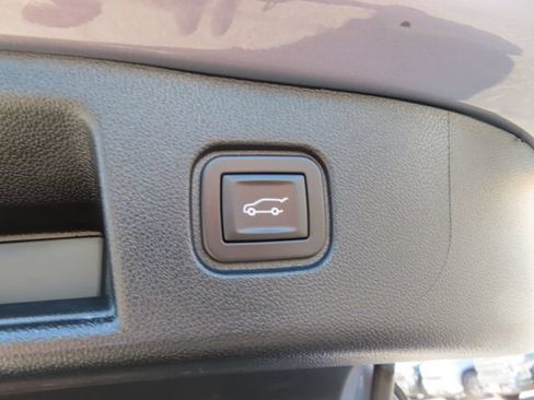 Used 2025 Chevrolet Blazer EV RS AWD/4WD image 40