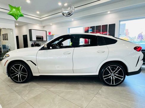 Used 2023 BMW X6 M50i w/ Parking Assistance Package image 4