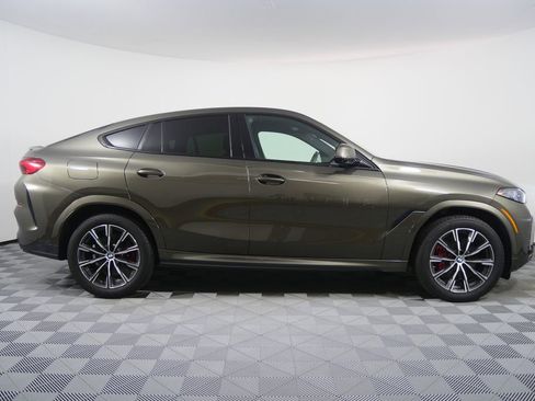 Used 2024 BMW X6 xDrive40i w/ Executive Package image 2