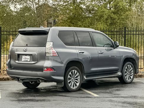 Used 2021 Lexus GX 460 Luxury w/ Off Road Package image 4
