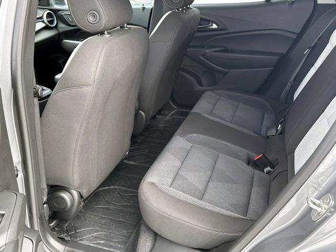 Certified 2024 Chevrolet Trax LS w/ LS Convenience Package image 10