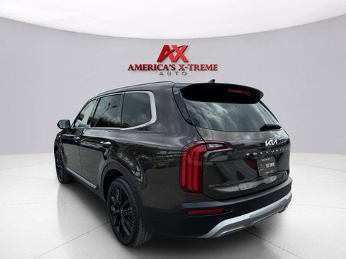 Used 2022 Kia Telluride SX image 3
